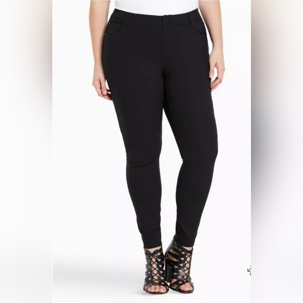 Torrid 16xs 5 Point Skinny Pant